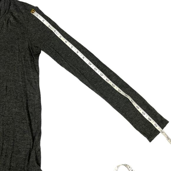 Aritzia Talula Shirt Grey Long Sleeve Scoop Neck Women's XS Casual Top Neutral - Picture 6 of 11